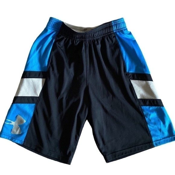 Under Armour- Loose Fit Shorts- Youth Medium - Picture 1 of 6